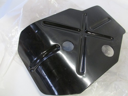 Suzuki ts250 nos - skid, plate