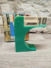 Vintage 1960s Retro Perpetual Desk Calendar - green boxed 