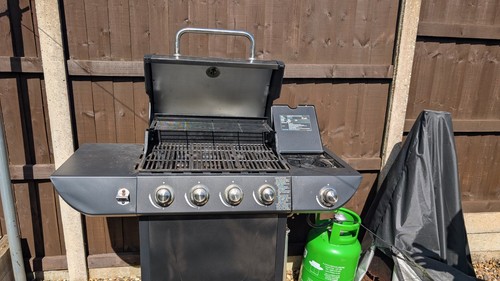Gas bbq with side - bbq, burner
