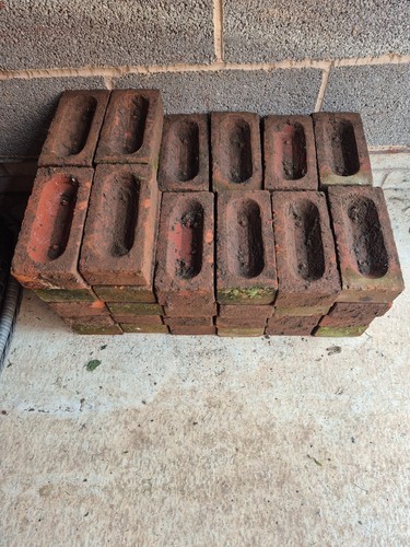 Used house bricks - used,