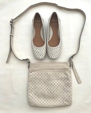 Ladies  Clarks Ivory/Pale