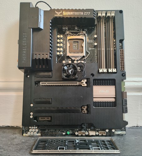 Asus sabertooth z77 - asus,