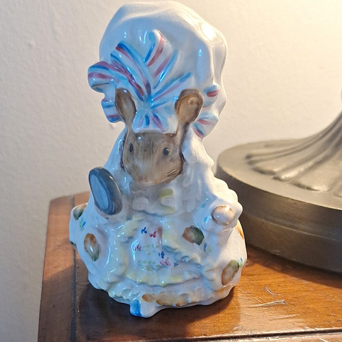 Beswick beatrix potters lady - beswick,