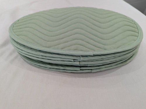 Vintage quilted fabric oval - 8,