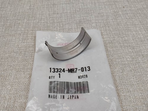 Black bearing center - black,