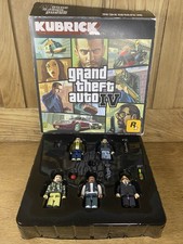 Grand Theft Auto IV Kubrick set of 5 figures With Box GTA Rockstar Games
