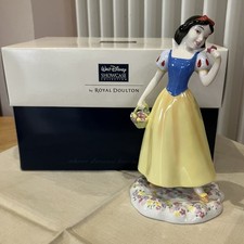 Royal Doulton Princesses Snow White - Walt Disney Showcase Collection.  NWT