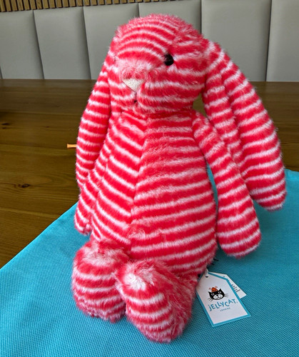 Rare retired jellycat - &,