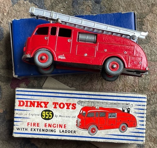 Dinky 955 fire - dinky, with