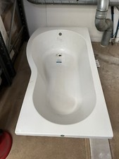 Bath With Glass Panel