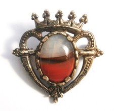 N662) Signed Miracle Scottish