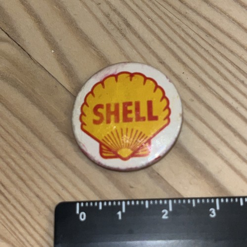 Shell pin badge - shell,