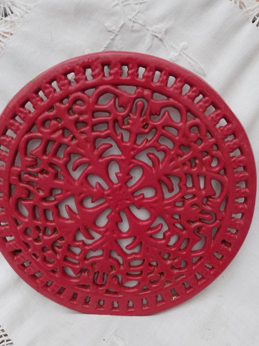 Large round red cast - red, iron