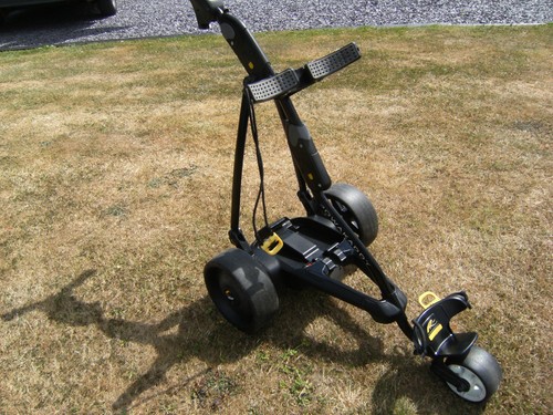 Electric golf trolley