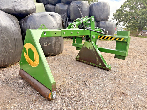 Mchale 601 bale - bale, squeeze