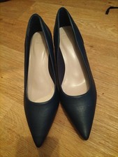 Ladies Marks And Spencer Size 6.5 Navy Heel Shoe