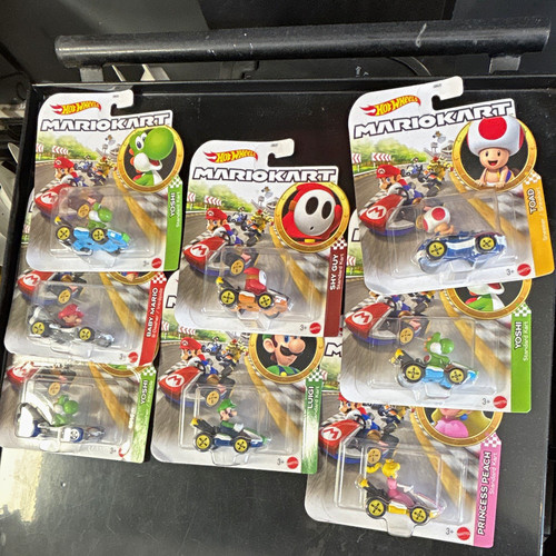 Hot wheels mario kart 64 - mario,