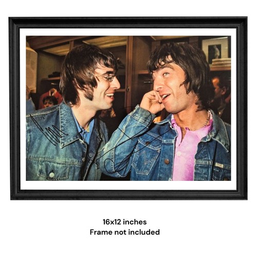 Noel liam gallagher hand - noel,