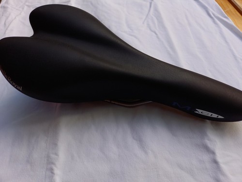 Royal mach saddles - mach, new