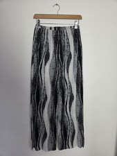 Glassworks Black & White Funky