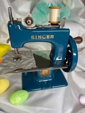Antique SINGER 20-10 Sew Handy