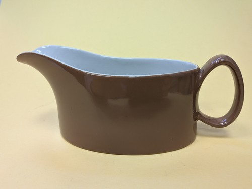 Swinnerton gravy boat brown - swinnerton's,