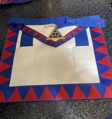 Royal arch provincial apron - royal,