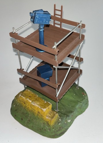 Vintage scalextric building - scalextric, tv