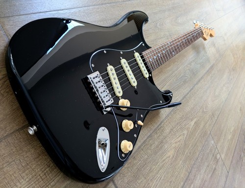 Legend fender squier strat - squier,