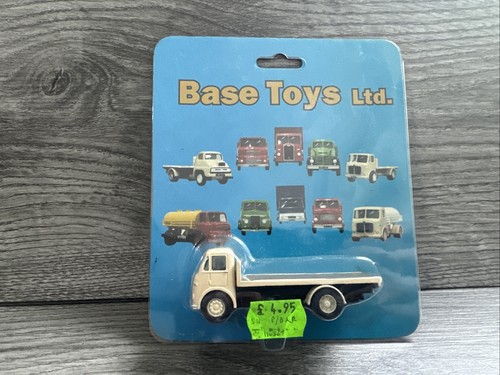 Base toys white flat - 1/76, bed