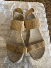 New Women’s Tan Sandals