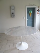 marble table KNOLL