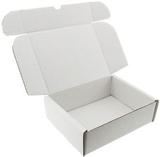 30 x WHITE SHIPPING BOXES GIFT
