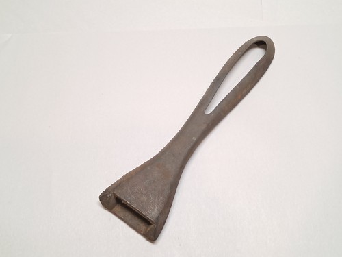 Vtg antique cast iron - cast,