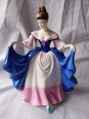 Royal doulton hn4720 pretty - doulton,