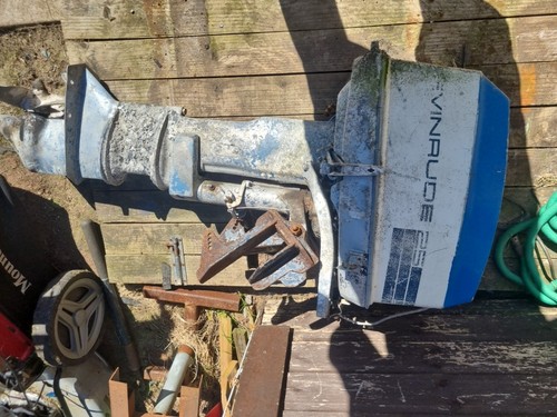 Evinrude outboard motor - hp,