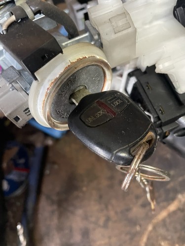 Mitsubishi l200 ignition key - mitsubishi,