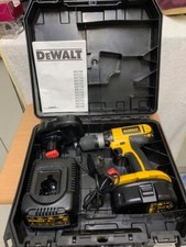 DeWalt DC725 + DC100KA + 2x DE9098 + DE9116 18v Cordless Combi Hammer Drill Kit