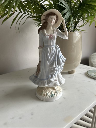 Royal worcester figurine - royal,