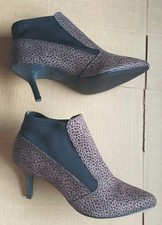 M & S SIZE 3.5 FAUX SUEDE