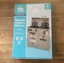 Aldi Little Town Wooden