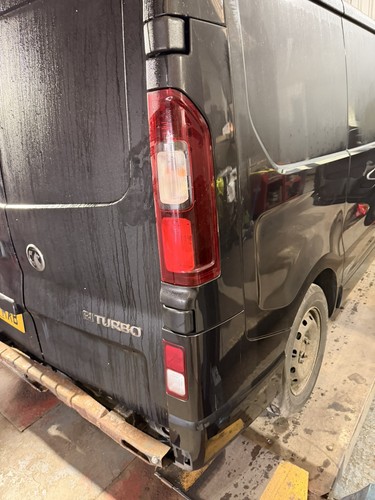 Vauxhall vivaro trafic rear - trafic,