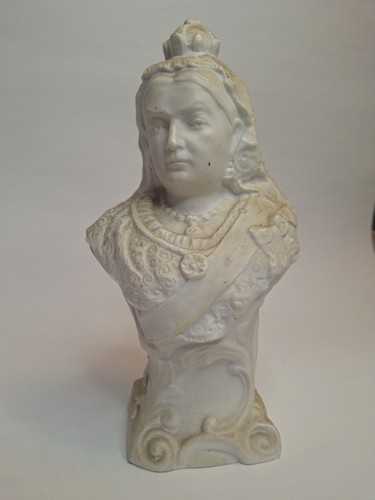 Queen victoria porcelain bust - victoria,