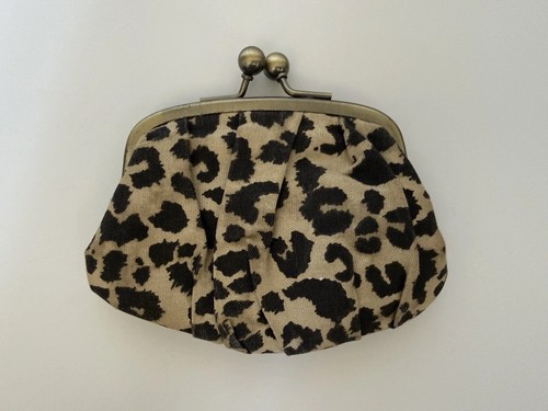 Atmosphere leopard print - print, coin