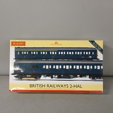 Hornby R3341A 2-HAL British Railways Train Pack  00 Gauge Boxed -CP 