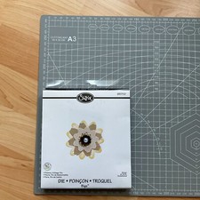 Sizzix Bigz Die 657110 Flowers Cottage Trio- unused cards craft