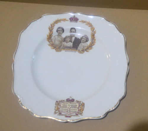 King george queen elizabeth - king,