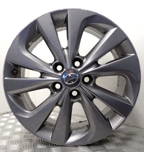 Toyota auris grey alloy - grey,