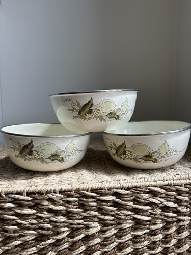 Vintage metal bowls floral - metal,