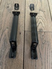 FORD SIERRA RS500 / 3DR COSWORTH FRONT GRILLE MIDDLE BRACKETS GENUINE